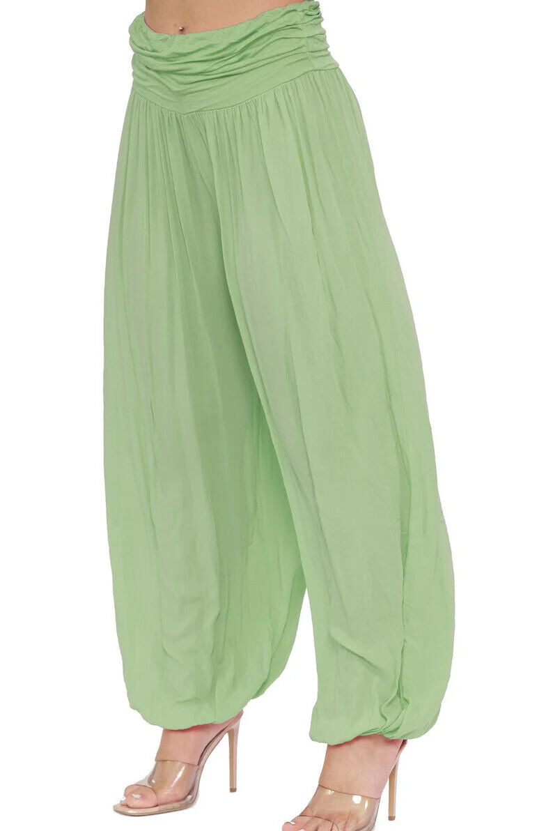 Ladies Women's Italian baggy Harem Alibaba Pants Trousers One Size Fit     Description:
New In FashionItalian Style Harem PantsHarem Pants Italian, PaisleyWide-LegPull On Autumn, Spring, Summer Classic95% Viscose 5% ElastaneAvailable I